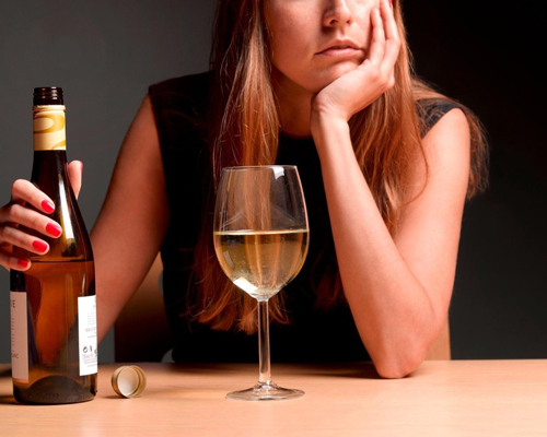 Анонимное лечение женского алкоголизма в Конаково